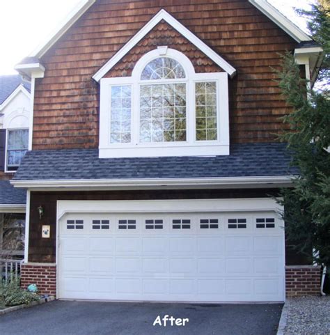 The magnetic faux garage door window stickers are basically small black decals that you can apply to your door. FAUX WINDAUX DECORATIVE GARAGE DOOR WINDOWS- DOUBLE KIT | eBay