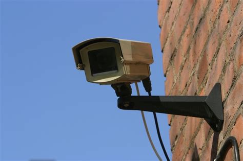 security guard cctv camera security system needs and benefits