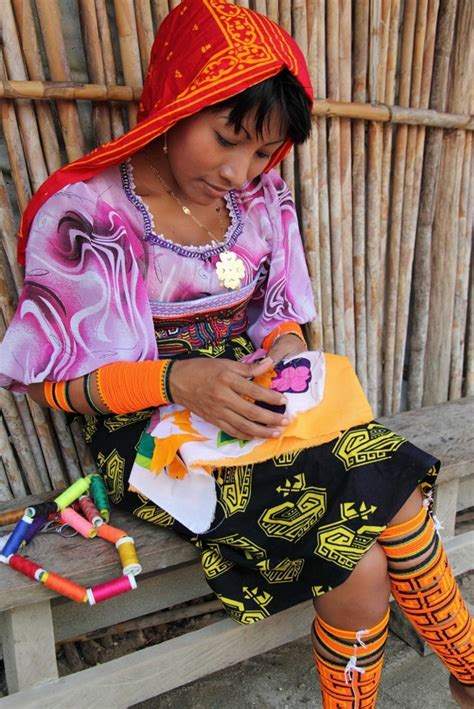 beautiful kuna woman sovereign indigenous of coastal panamá dress culture kuna traditional