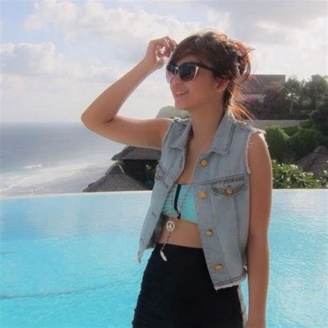 tian indonesian denim vest asian girl actresses model jackets fashion asia girl moda