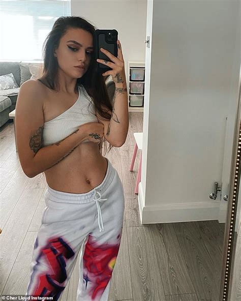 Cher Lloyd Shows Off Her Incredible Figure In A Crop Top Daily Mail
