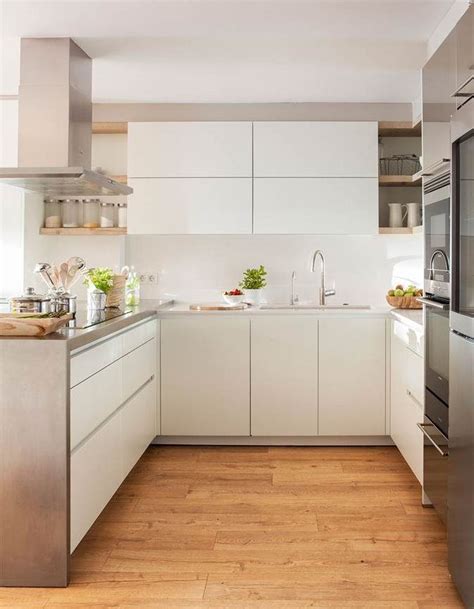 Pequeña cocina equipada con todo e integrada en un espacio de pequeñas dimensiones. ¿Pequeñas? ¡Y muy prácticas! Cocinas en "U" bien ...