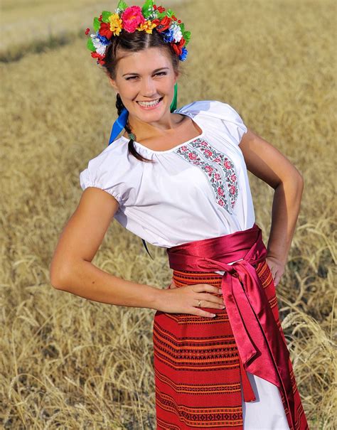 Traditional Ukrainian Costume Nastena Mit Bildern Anziehsachen