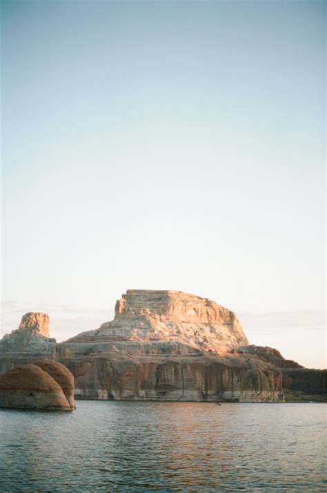 Pin by Tessa Kofford on Film | Monument valley, Natural landmarks, Monument