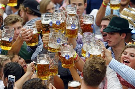 開喝啦！德國慕尼黑啤酒節盛大登場 維安層級206年來最嚴格 風傳媒