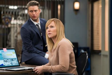 Special victims unit, the first spinoff of law & order, is an american police procedural television series that focuses on crimes of sexual nature. Law and Order: SVU - Episode 18.15 - Know It All - Promo ...