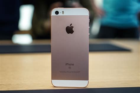 Iphone Se Canadian Pricing And Availability Starts At 579 Cad Imore