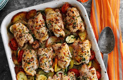 Slimming World S Rustic Garlic Chicken Tray Bake Recipe Goodtoknow