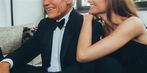 how to date a rich older man
