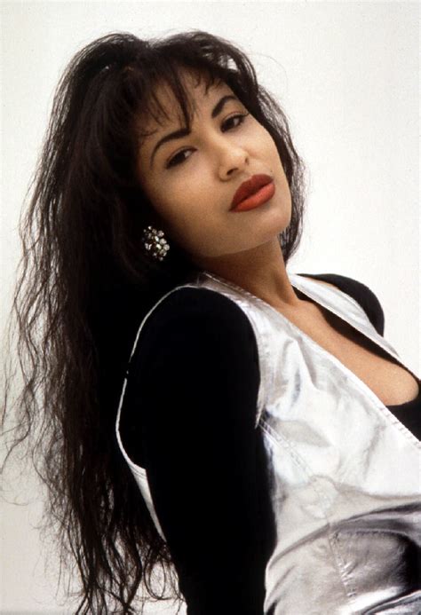 Selena Quintanilla Perez Death Facts Songs And Pictures To Remember The Queen Of Tejano On