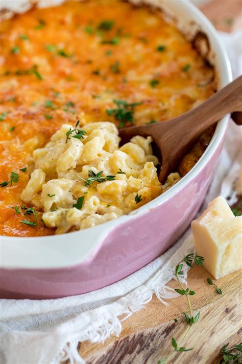 Creamy Homemade Baked Macaroni and Cheese Freutcake