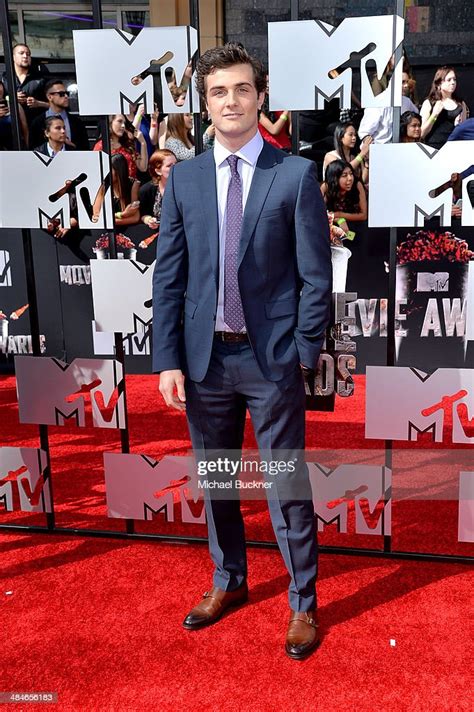 Actor Beau Mirchoff Attends The 2014 Mtv Movie Awards At Nokia News