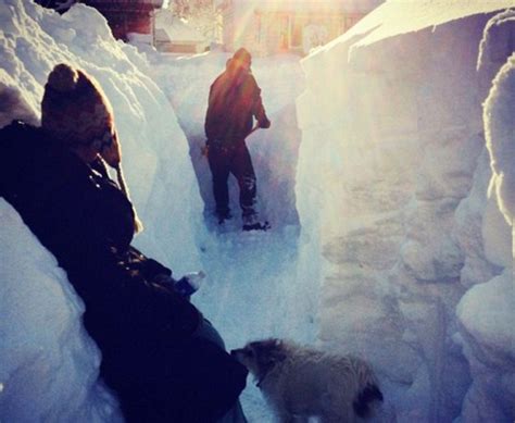 Theres So Much Snow In The Us And Canada That People Are Digging Snow