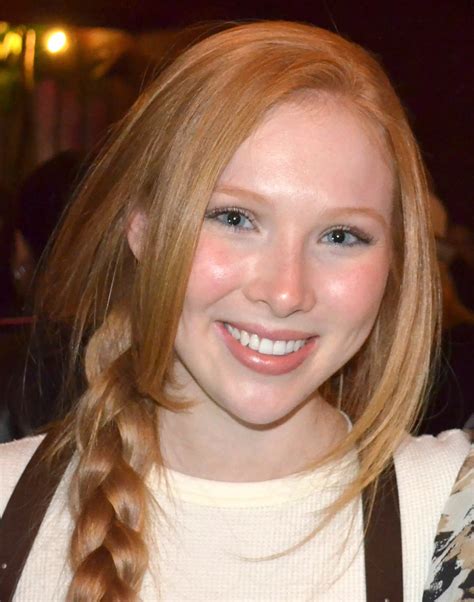 Molly Quinn Biography Height And Life Story Super Stars Bio