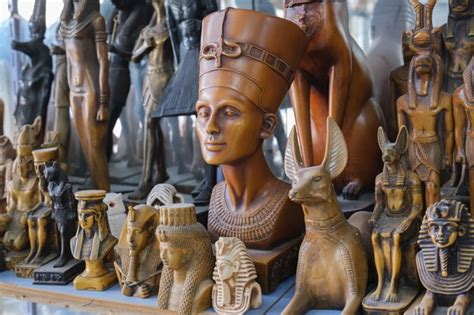 Premium Photo Showcase With Traditional Egyptian Souvenirs In The Souvenir Shop For Tourists