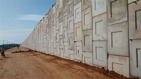 Reinforced Earth Wall Boundary Wall कंपाउंड वॉल In Kukatpally