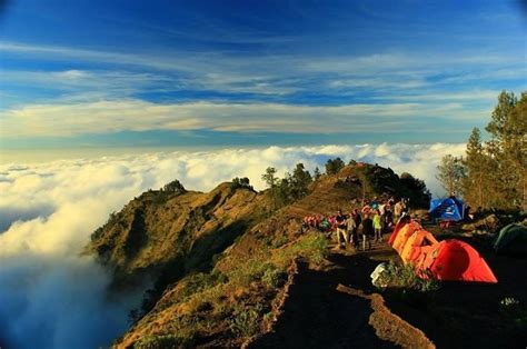 Hobi Traveling Sudah Pernah Kunjungi 6 Gunung Terbagus Di Indonesia