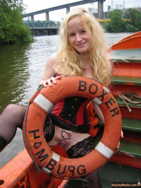 German Pussy Flashing On Boat In Hamburg Regional Nude Women Photos