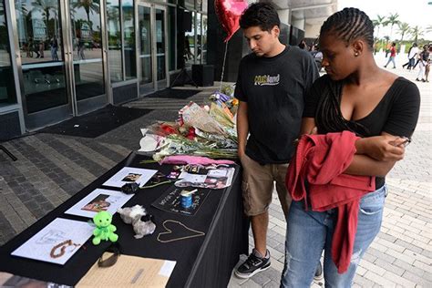 Xxxtentacion Mourned By Thousands At Florida Memorial