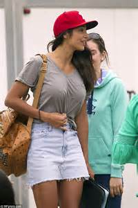 Home And Away Star Pia Miller Goes Braless In A Thin T Shirt At Palm Beach Daily Mail Online