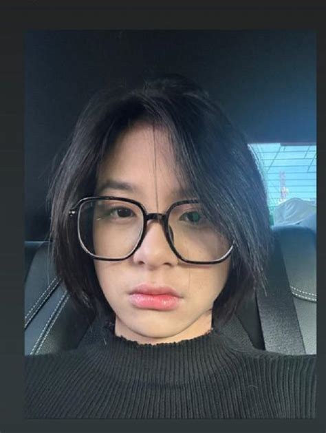Pamer Gaya Bondol Zee JKT48 Potong Rambut Super Pendek Demi Peran