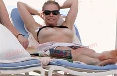 chelsea handler flashing shesfreaky subscribe favorites report group