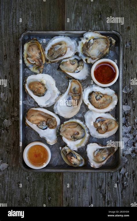 Half Shells Hi Res Stock Photography And Images Alamy