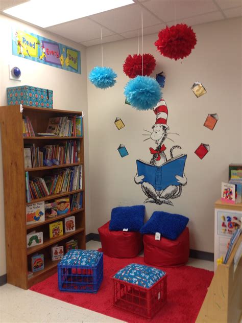 Cat In The Hat Classroom Theme Reading Center Coin Lecture En