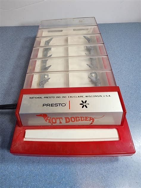 Vintage Presto Hot Dogger Automatic Hot Dog Cooker 60 Seconds Red Pe07a