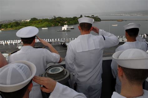 Dvids Images Uss Ronald Reagan Pulls Into Pearl Harbor Image 1 Of 4