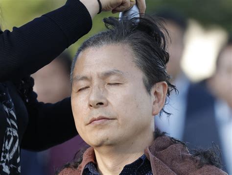 S Korean Opposition Leader Shaves Head To Protest Minister