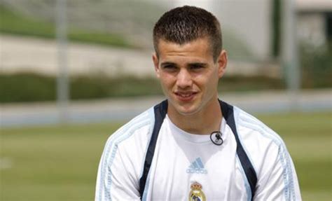 € * 18/01/1990 en madrid, españa. Nacho Fernandez : Real Madrid Castilla - Soccer Series ...