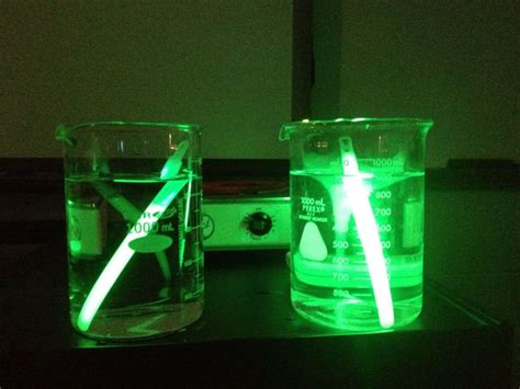 Cool Experiment You Can Do At Home The One On The Left Is A Glow Stick