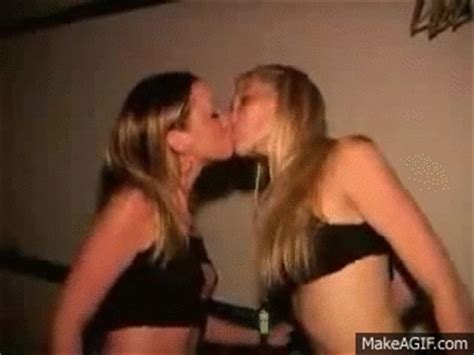 Tongue Kiss Lesbian Hot Teen Emo