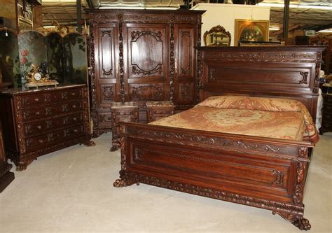 Finished with a walnut veneer and balanced on rubberwood legs. Antique Carved Italian Walnut Mid 19th Century Five Piece King Bedroom Suite | eBay