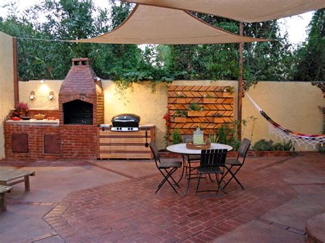 If you have a large patio area on your home and you're not sure what to do with it, consider making it an outdoor kitchen. 3 Plans to Make a Simple Outdoor Kitchen - Interior ...