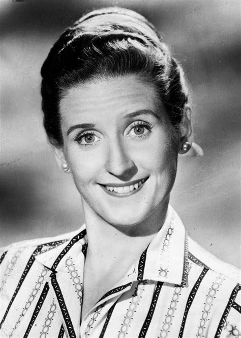 ann b davis 88 dies comic actress played maid on ‘brady bunch the new york times