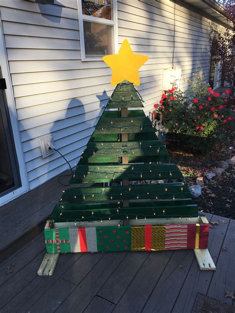 Pallet Christmas Tree Photos All Recommendation