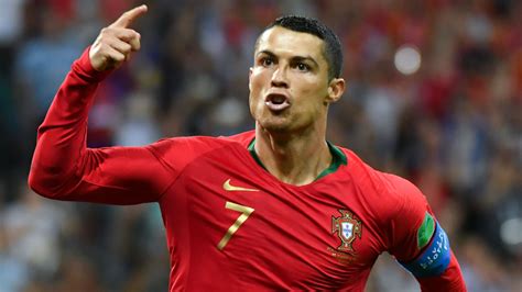 Cristiano ronaldo dos santos aveiro) родился 5 февраля 1985 года в фуншале (о. Cristiano Ronaldo steals the show as Portugal grab late ...