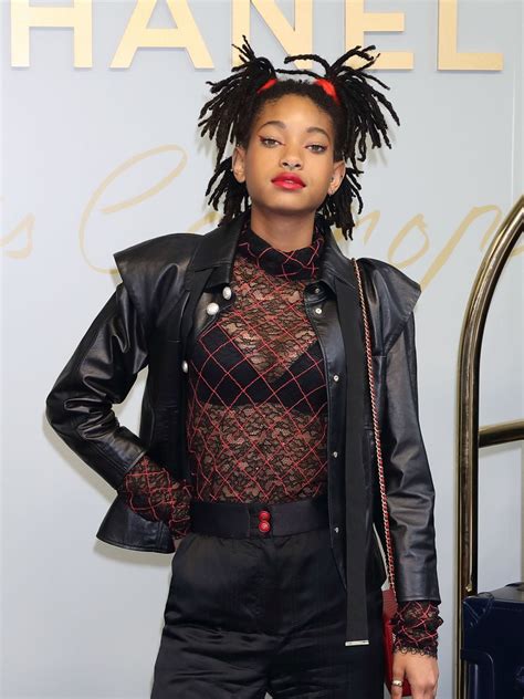 An american girl alongside abigail breslin. WILLOW SMITH at Chanel Metiers D'Art 2016/17 Collection ...