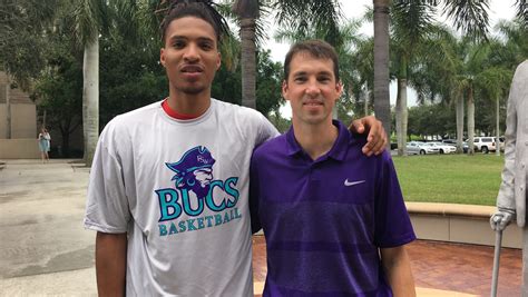 Fsw Signs 6 Foot 11 Center Marice Wright For Basketball