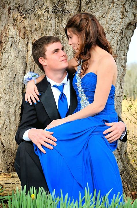 Prom Pose Ideas Prompicturescouples Prom Poses Prom Pictures