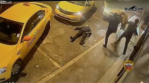 Taxi Driver Knocks Out Two Men After An Argument Youtube