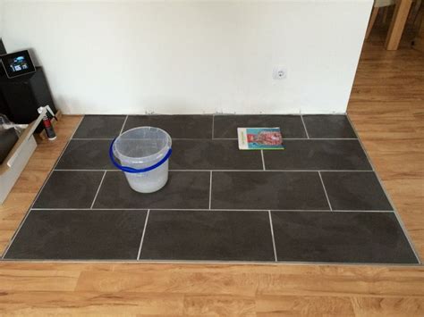 Fliesen sind ein sehr harter und damit ein unverformbarer untergrund. Vinyl Laminat Auf Fliesen Verlegen | Haus Bauen