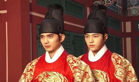 Master of the mask episode 2 english sub has been released. 'Ruler: Master Of The Mask' Updates: Yoo Seung Ho Starrer ...