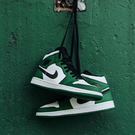 Air Jordan Green Air Jordans In 2021 Jordan 1 Green Jordan 1 Mid Pine Green Nike Shoes Jordans