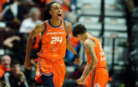 Watch Dewanna Bonner Celebrates Auburn Womens Basketballs Win Over
