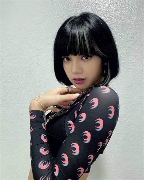 Lisa Black Pink Page 4 Of 35 Asiachan Kpop Image Board