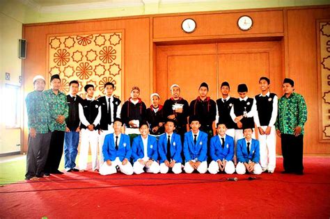 Look through examples of rujukan translation in sentences, listen to pronunciation and learn grammar. Sidogiri Media jadi Rujukan Redaksi Al-Masholih - Pondok ...