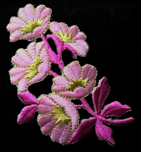 Pt171 Designer Floral Flowers Embroidery Patch Applique Pink X2 Pt171